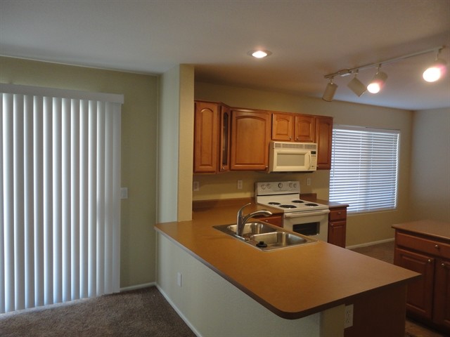 Building Photo - 8409 S 50th Ln