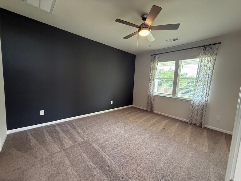 Master Bedroom - 3020 Hillgate Trl