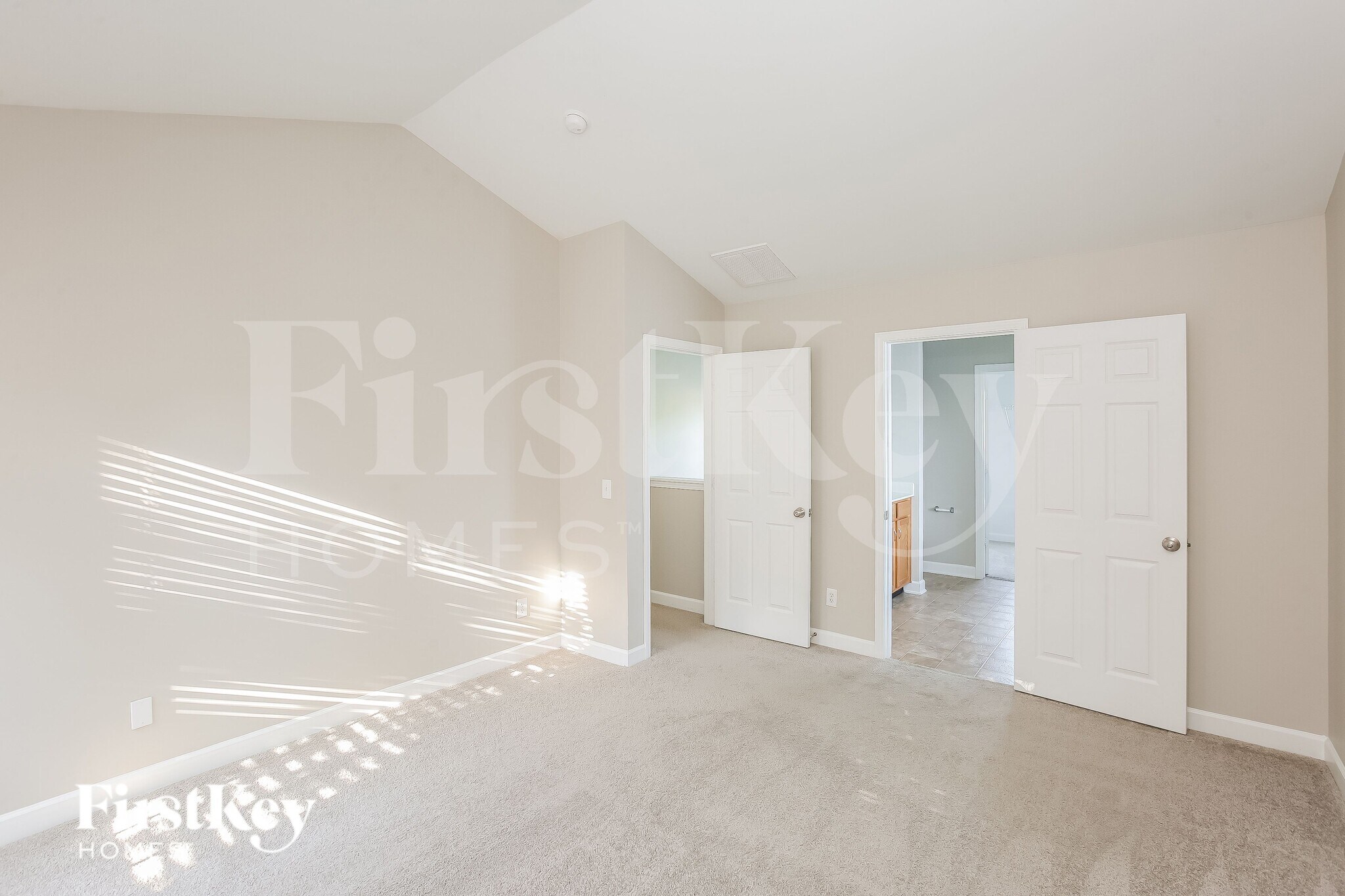 Building Photo - 1011 Bridleside Dr