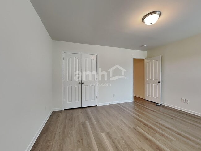 Building Photo - 1566 Cavendish Ct