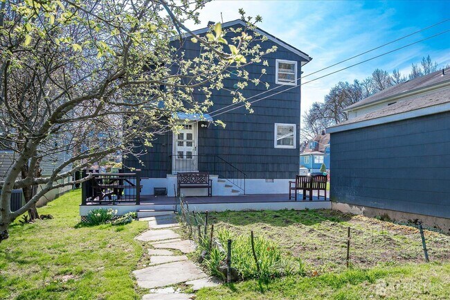 Building Photo - 52 Johnson Ave