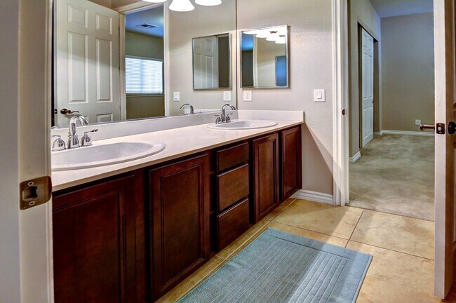 Building Photo - 7541 Prancing Pony Ct