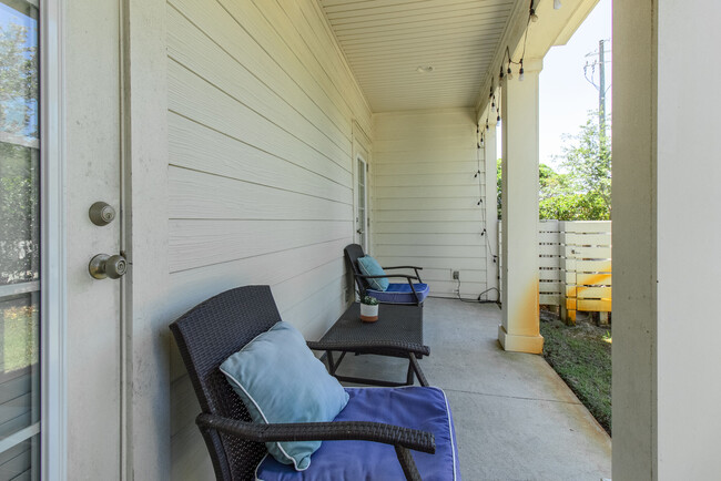 Building Photo - 125 Crystal Beach Dr
