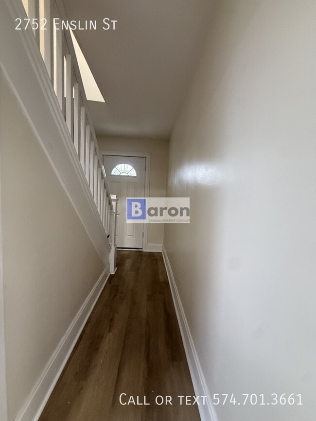 Building Photo - 2752 Enslin St