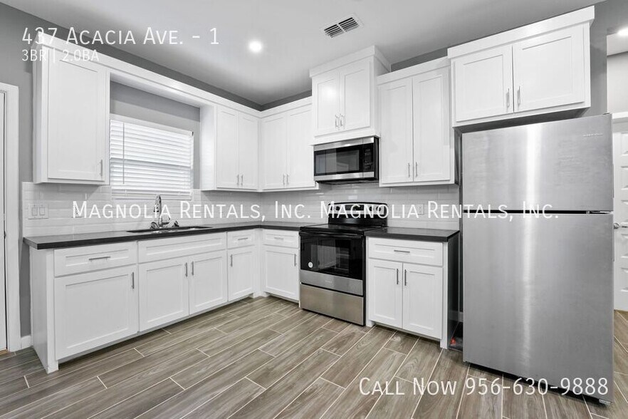 Building Photo - 437 E Acacia Ave