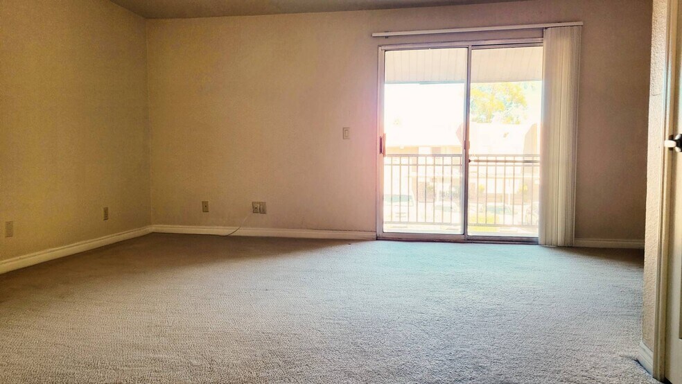 Building Photo - 5251 Indian River Dr