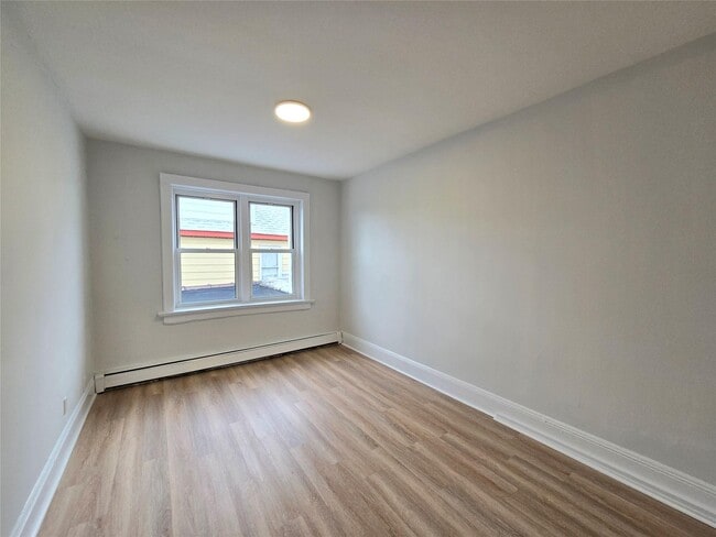 Building Photo - 143 Jericho Tpke