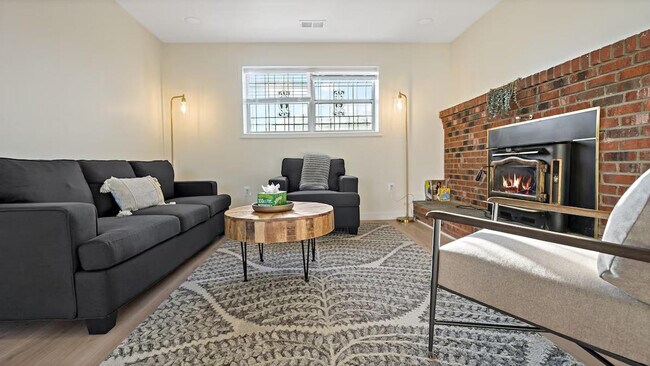 Building Photo - 228 Maryland Park Dr