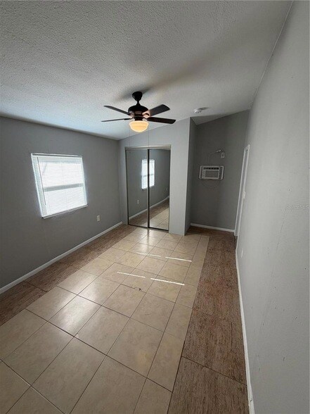 Building Photo - 2514 E Jefferson St