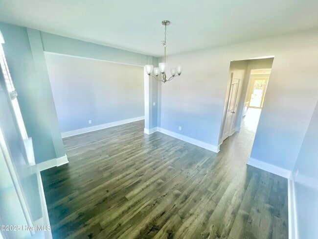 Building Photo - 111 Ballantine Grv Ln