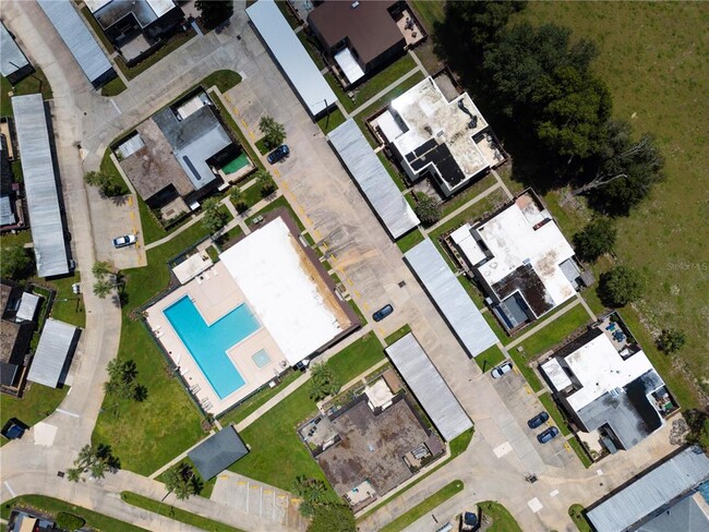 Building Photo - 2947 Poplar Ave