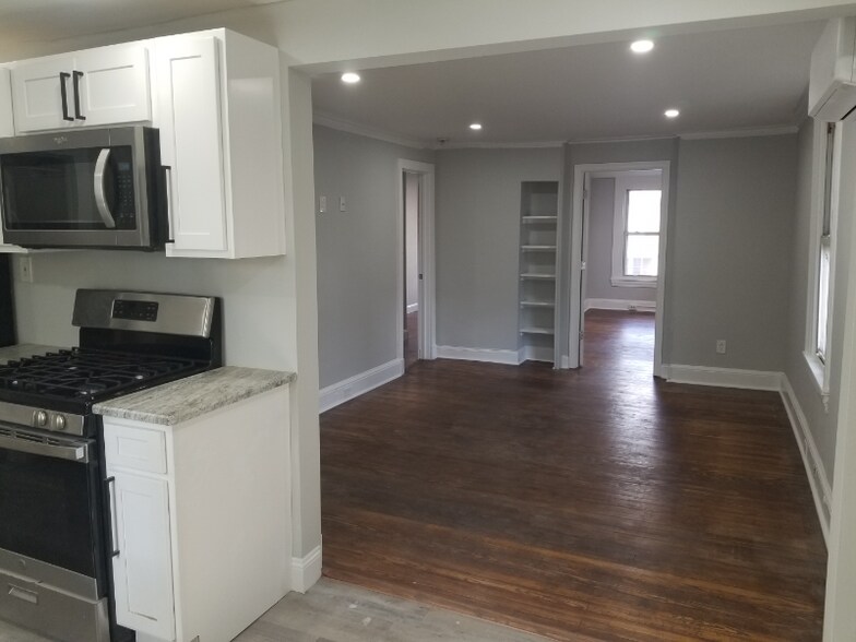 Building Photo - 0 Warren St