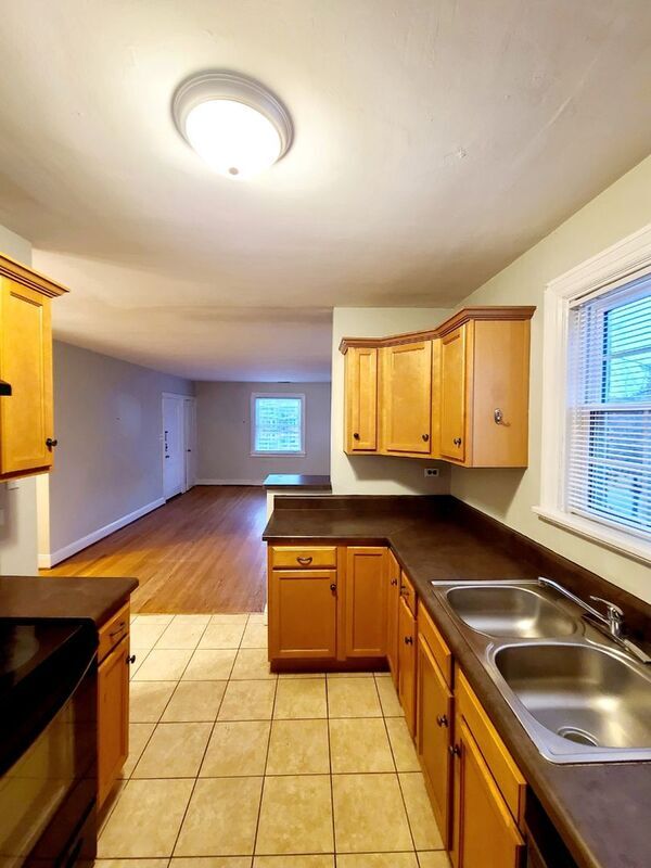 Building Photo - 3413 Monument Ave