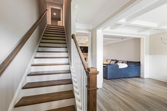 Building Photo - 3580 Hilltop Trl