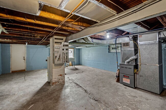 Building Photo - Spacious 3 bedroom home in Mt. Oliver available March 1st!