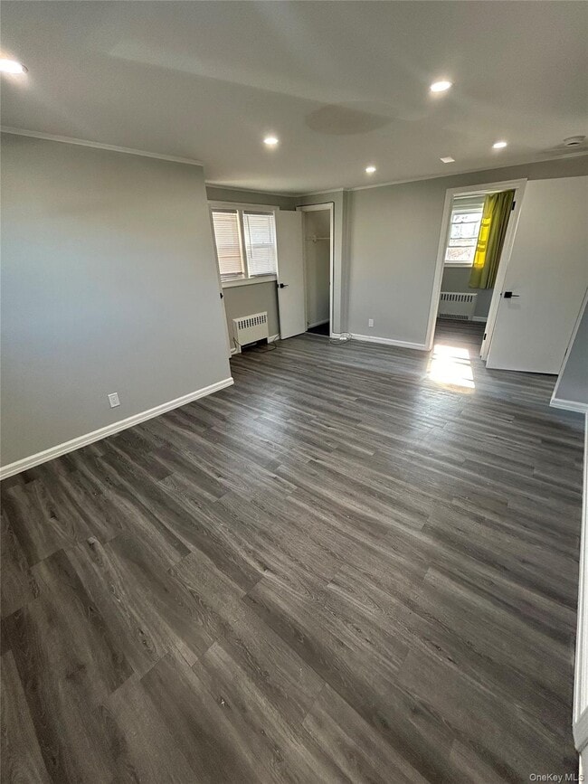 Building Photo - 34 Smith St