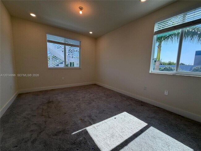 Building Photo - 10222 NW 64th Way