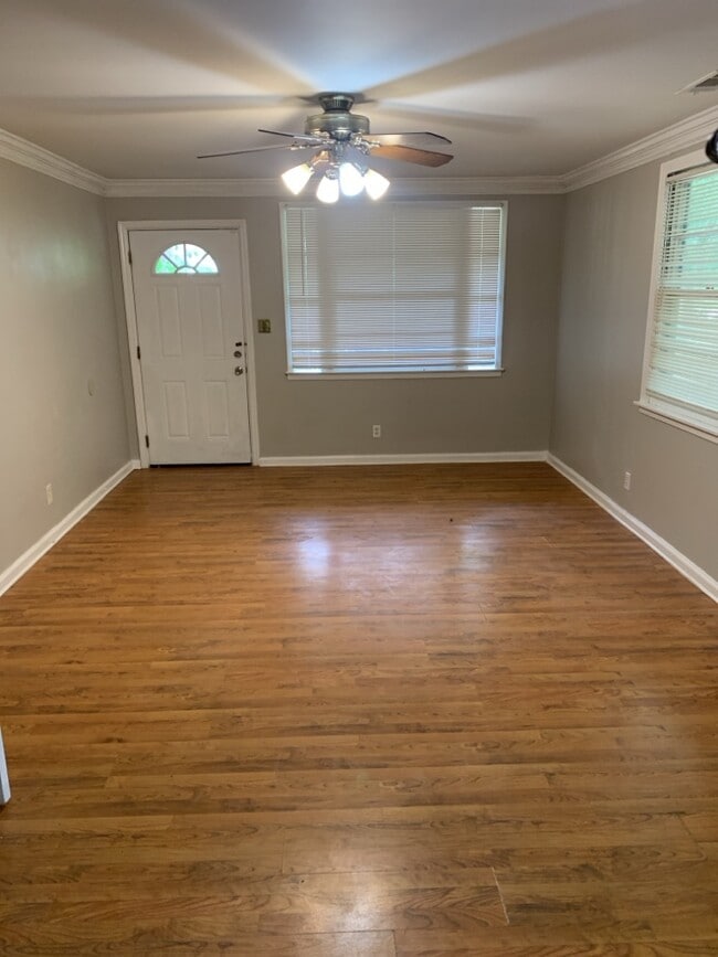 Building Photo - 2041 Mona Lisa Dr