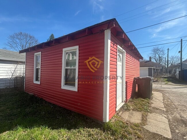 Building Photo - Beautifully Updated, 2-Bedroom, 1.5-Bathroom Located in Brookside Park, Available NOW!