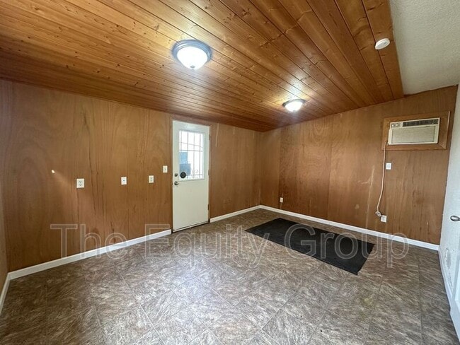 Building Photo - 15076 E Weldon Ave