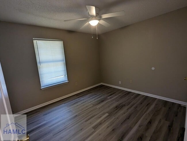 Building Photo - 1413 Desert Storm Dr