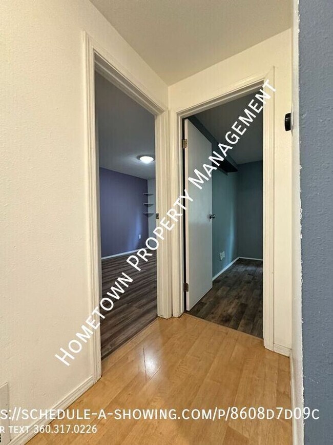 Building Photo - 4218 Glen Terra Dr SE