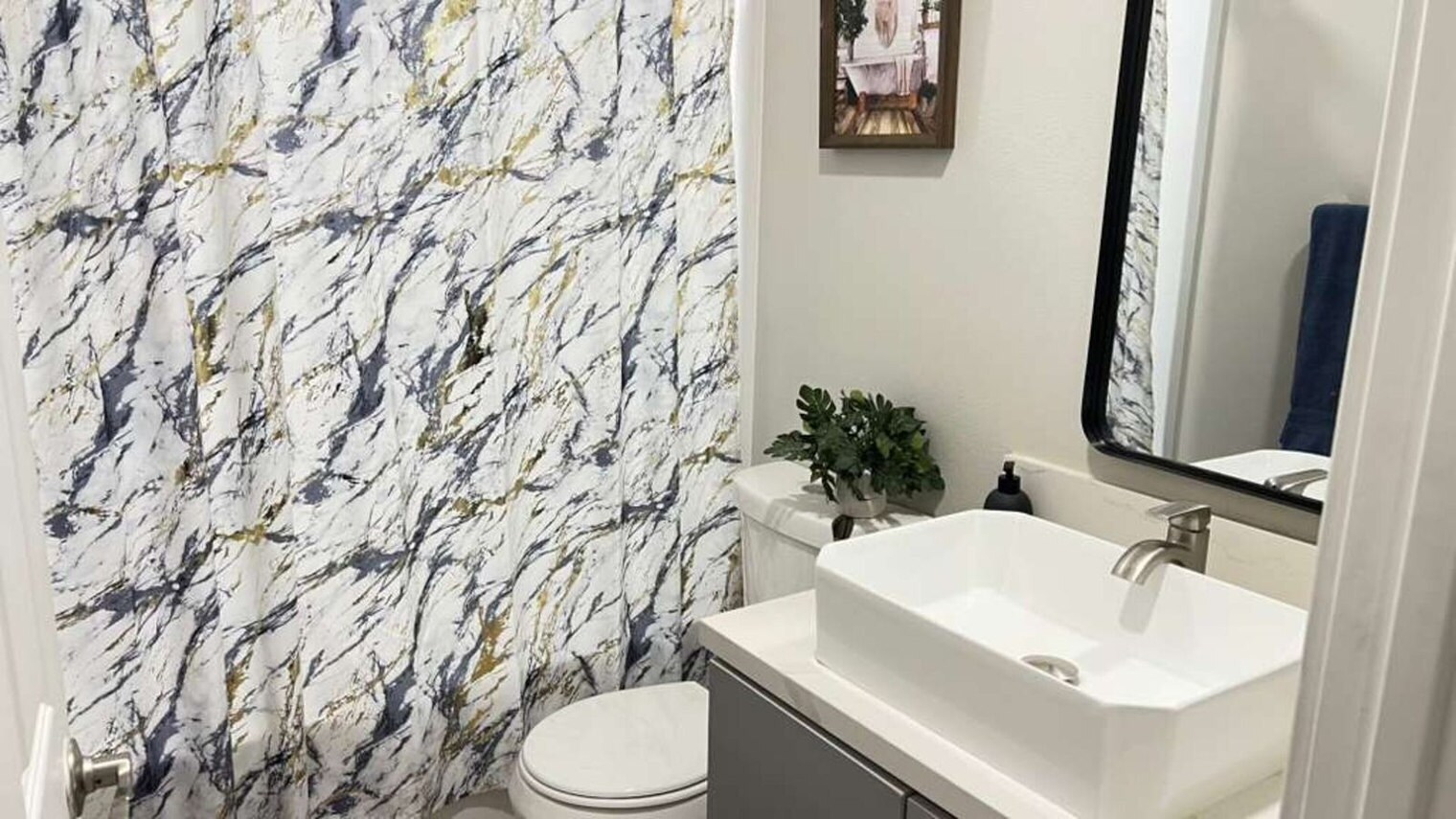 Building Photo - 1059 Gillespie Dr