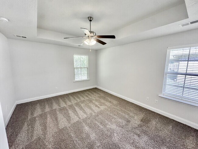 Building Photo - 8437 Grayce Dr