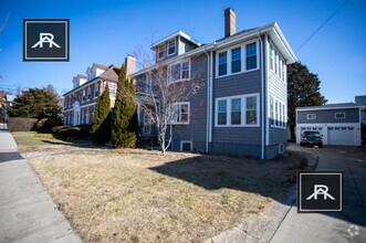 Building Photo - 4 bedroom in Newton MA 02467