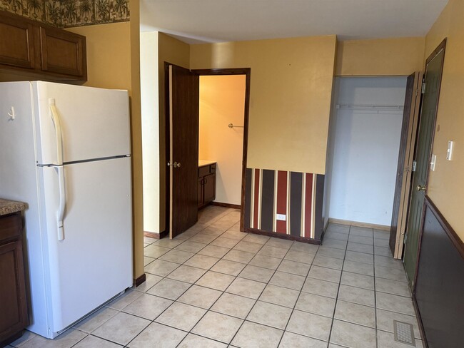 Building Photo - 510 Timber Dr