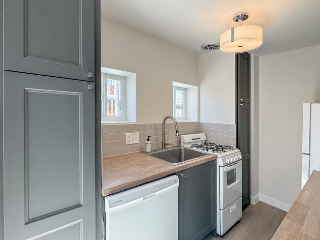 Building Photo - 2070 1/2 S Gilpin St