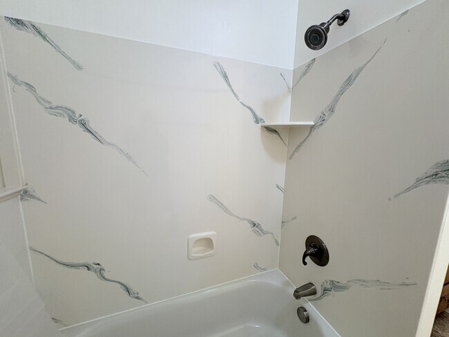 Building Photo - Peppercorn