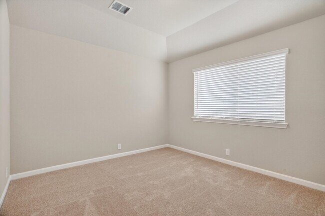 Building Photo - 925 Creekhollow Dr