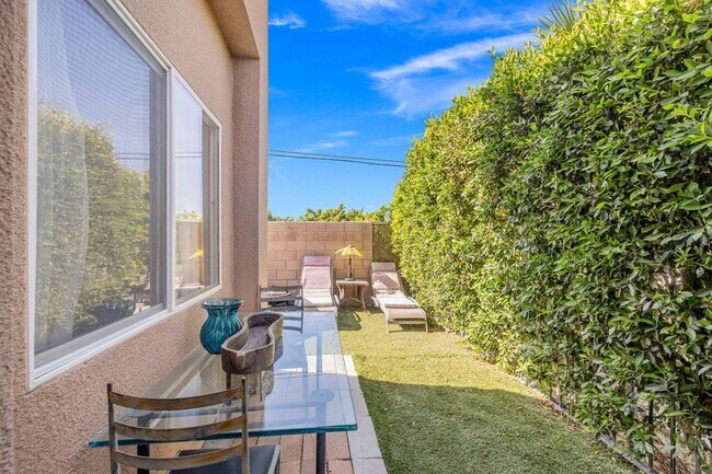 Building Photo - 12074 Tamar Dr