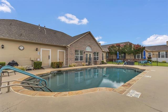 Building Photo - 2601 Marsh Ln