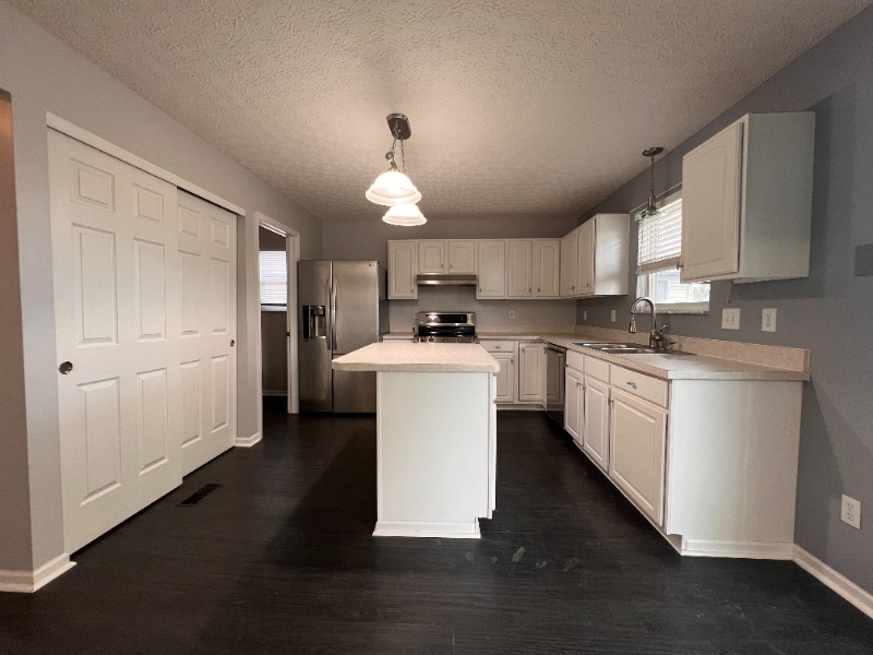 Building Photo - 712 Cape Henry Dr