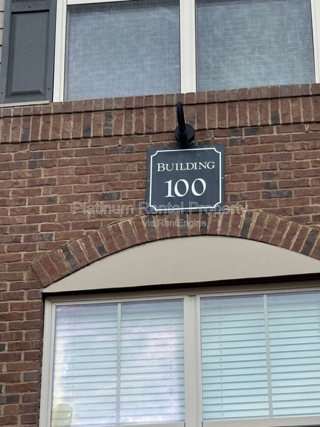 Building Photo - 4805 W Village Way