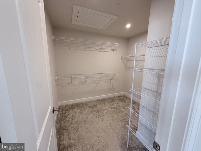 Building Photo - 10825 Foxtrot Cir