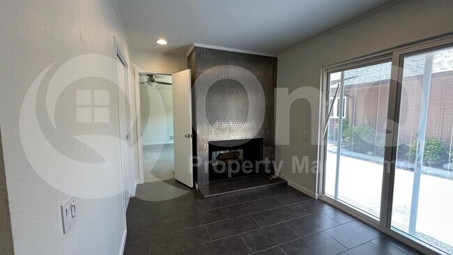 Building Photo - 3701 Leathertop Dr