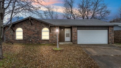 Building Photo - Updated 3 Bed 2 bath with 2 car garage!