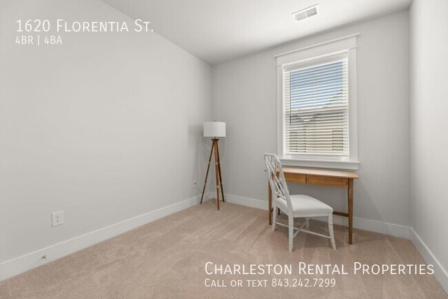 Building Photo - 1620 Florentia St