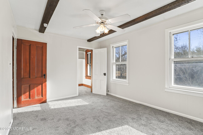 Building Photo - 555 Cedar Ave