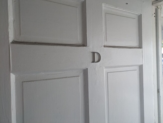 Building Photo - 3/2 Water/Sewer Incl