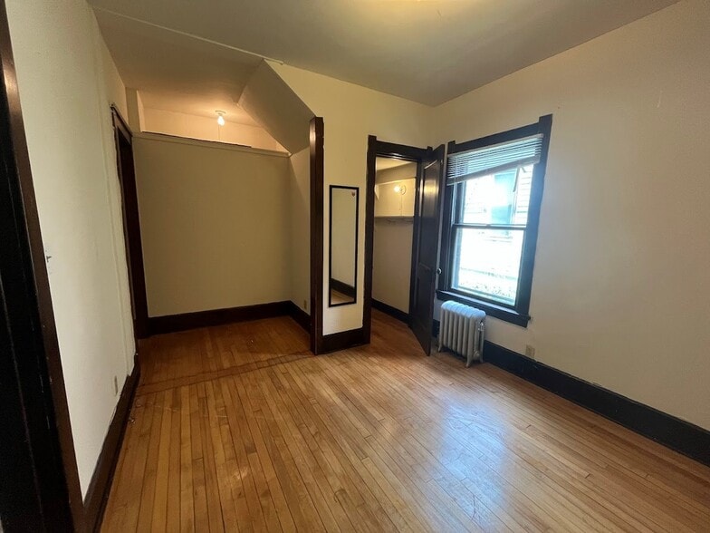 Building Photo - 108 S Bassett St