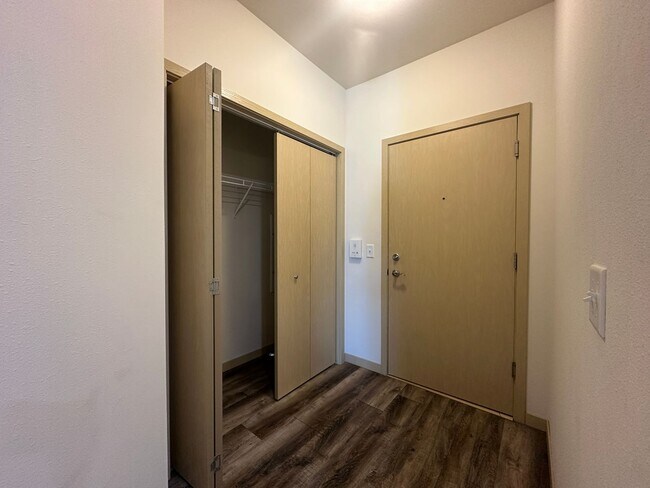 Building Photo - 3036 Triumph Dr