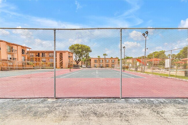 Building Photo - 7201 Miami Lakes Dr