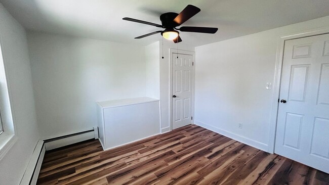 Building Photo - HAMPTON - BEAUTIFULLY UPDATED HOME