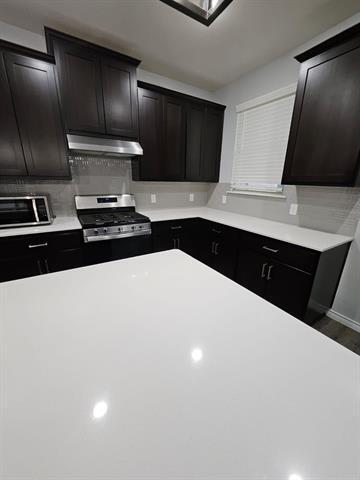 Building Photo - 2021 Deya Dr