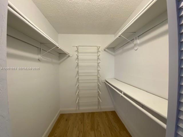 Building Photo - 10834 N Kendall Dr