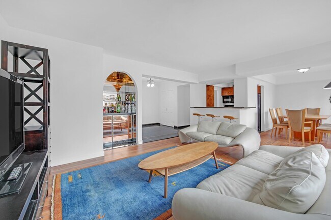 Building Photo - East 46th Street